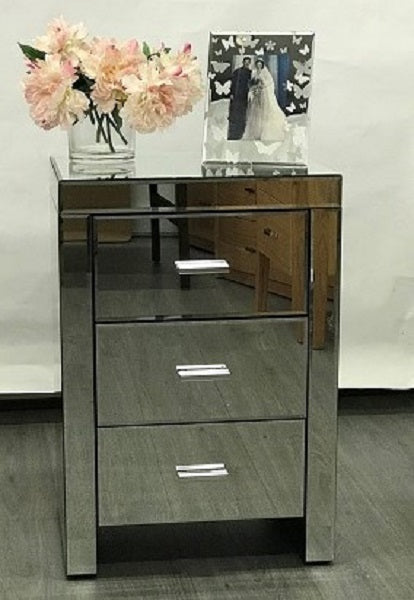 Mirrored Modern Bedside with 3 Drawers | 45 x 35x 66cmh